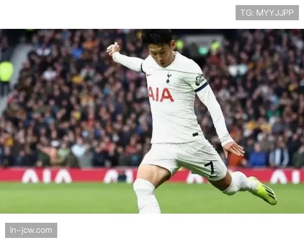 西汉姆联暂时逃离降级区，积分反超热刺保级形势出现转机